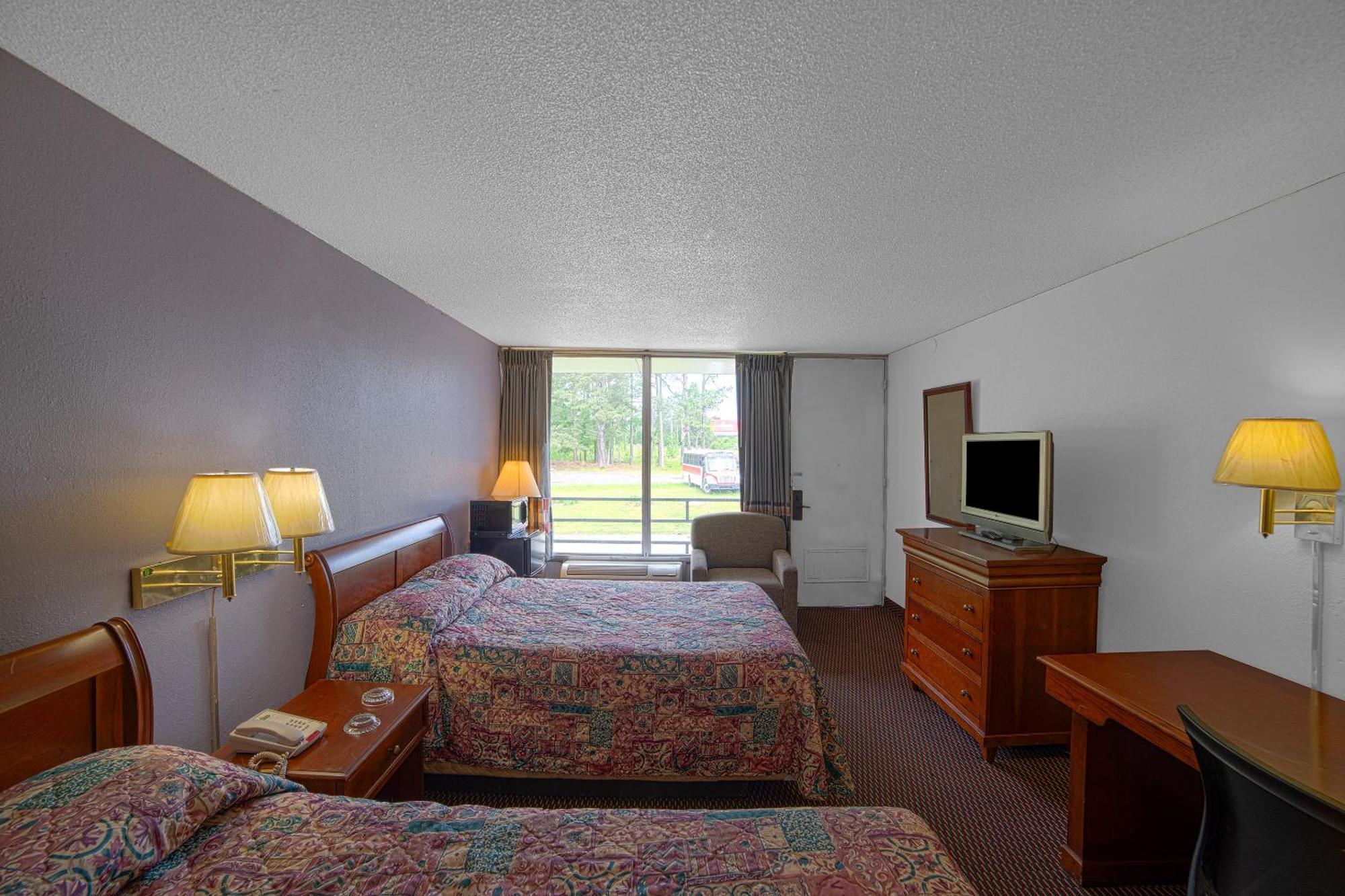 Masters Inn Selma Smithfield I-95 By Oyo المظهر الخارجي الصورة